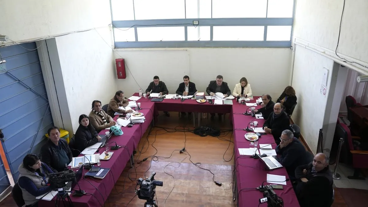 Concejo Municipal de Ovalle aprueba $54 millones para Bomberos y Fundación Cachupines Concejo Municipal de Ovalle aprueba $54 millones para Bomberos y Fundación Cachupines