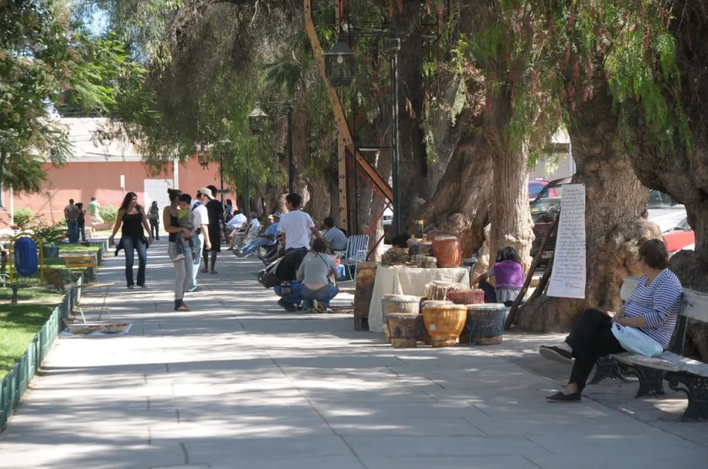 La plaza de armas de Vicuña es conocida como atractivo turístico, pero según el mito, por las noches ocurres hechos extraños. (Foto: El Día)