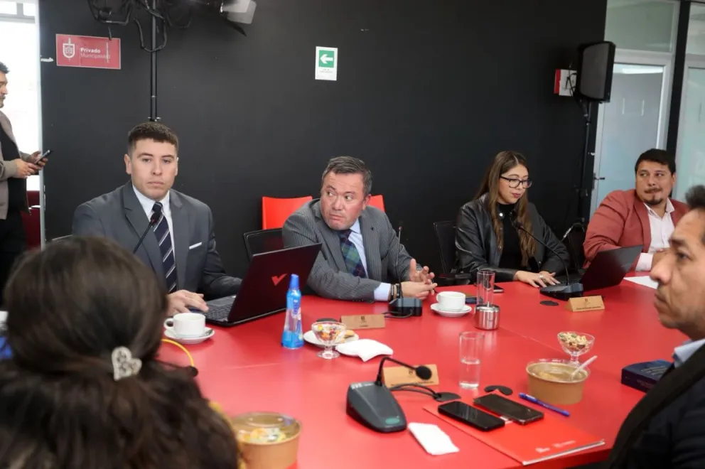 Los abogados Gonzalo Pinochet y Adrián Vega, coinciden en que este caso sentó un importante precedente en materia judicial. (Foto: Cedida)