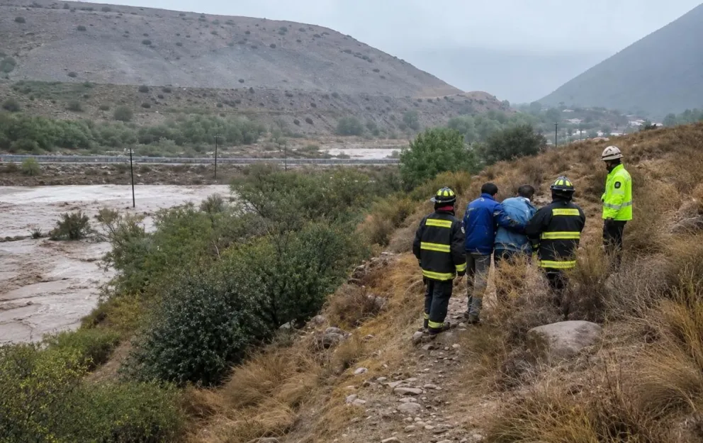 Los operativos de rescate fueron una de las imágenes que dejó el sistema frontal, emergencia que también despertó múltiples gestos de solidaridad. (Foto: Cedida)