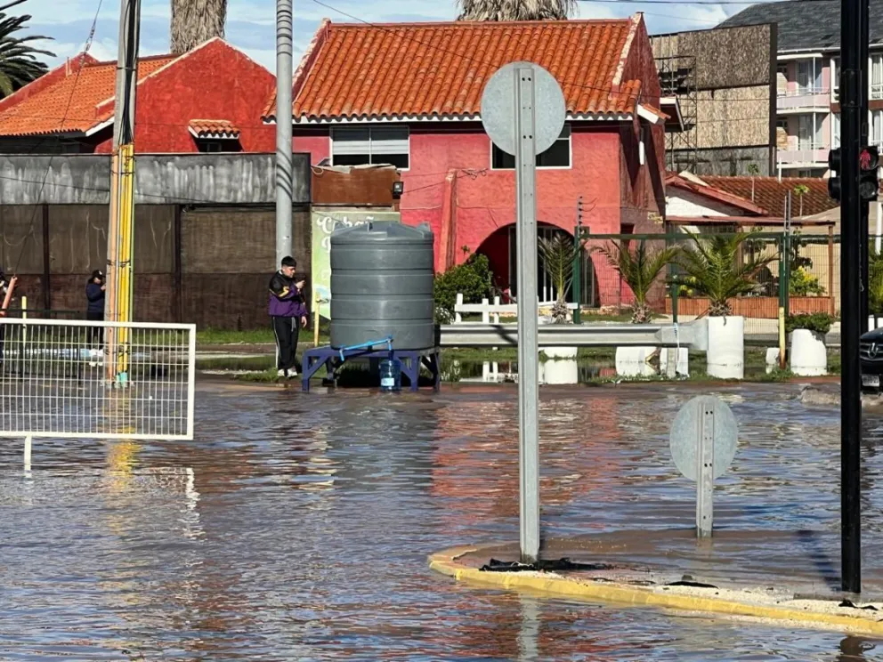 Municipios se despliegan para ir en ayuda de los damnificados
