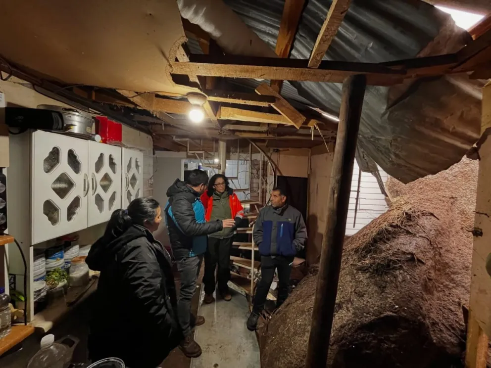 En Illapel se reportan alrededor de 30 viviendas con daños totales y cerca de mil inmuebles afectados por inundaciones, acumulación de barro, desprendimientos de cerros y caída de material rocoso. (Foto: Cedida)