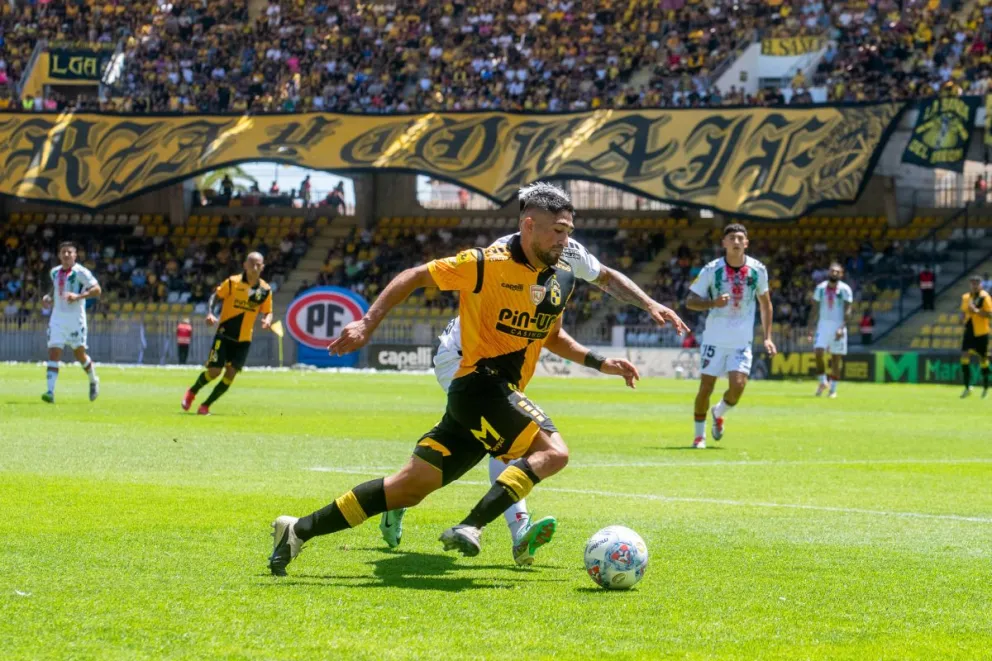 Agosto demandará una alta exigencia para el campeón del fútbol chileno, pues buscará mantenerse en la pelea por el campeonato nacional, Copa Chile y Copa Libertadores. (Foto: Cristian Silva)

