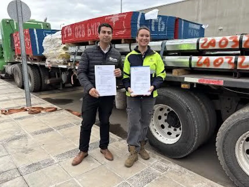 El alcalde de Ovalle, Héctor Vega, y la alcaldesa de Las Condes,  Catalina San Martín. (Foto: Cedida)