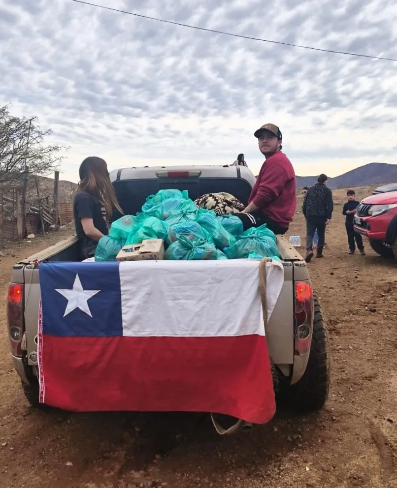 Patrick Cortés explicó que, tras el paso del sistema frontal, decidió organizar un centro de acopio que fue sumando voluntarios y donantes. (Foto: Cedida)