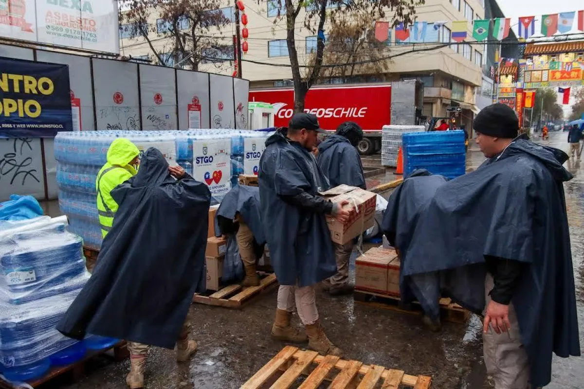 Campaña solidaria envía 80 toneladas de ayuda al Limarí desde Santiago