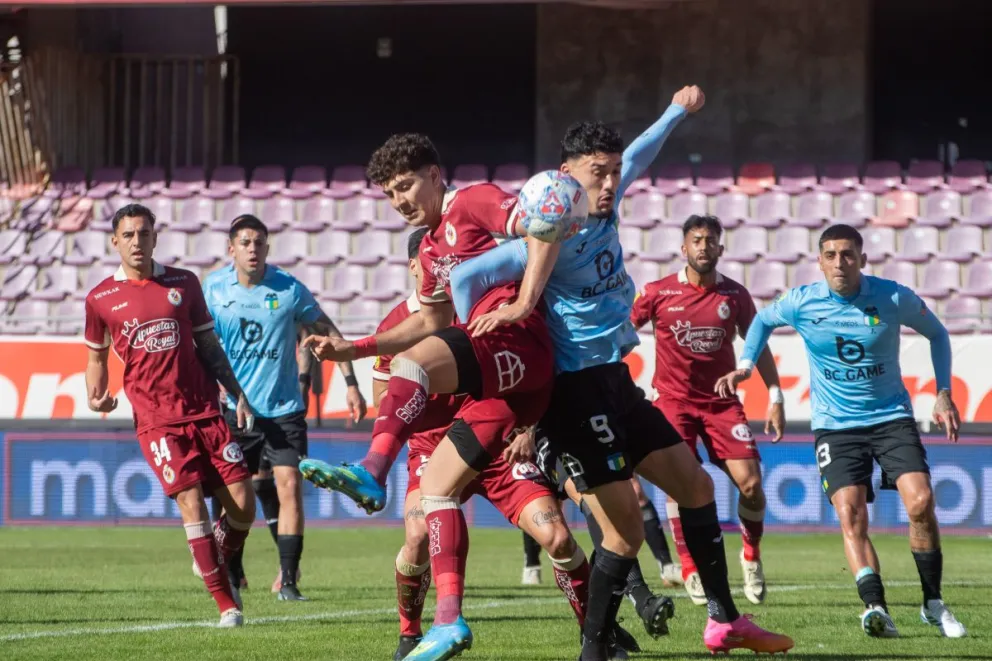 O'Higgins celebró tres puntos que dejaron un ambiente de frustración en La Portada, donde sus hinchas ven pasar fecha a fecha sin mejoras y resultados que no respaldan un proyecto que parece agotado. (Foto: Cristian Silva)