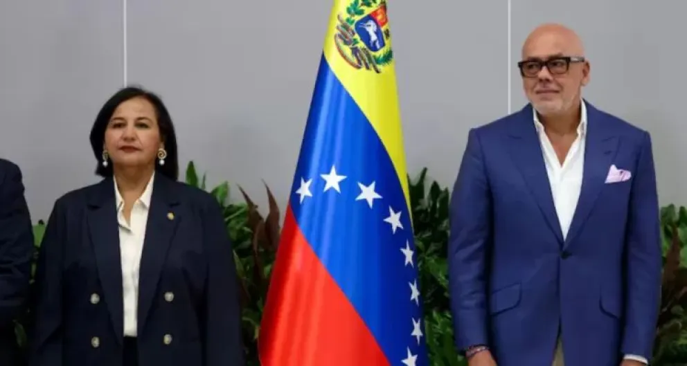 Dinorah Figuera y Jorge Rodríguez. (Foto: EFE)