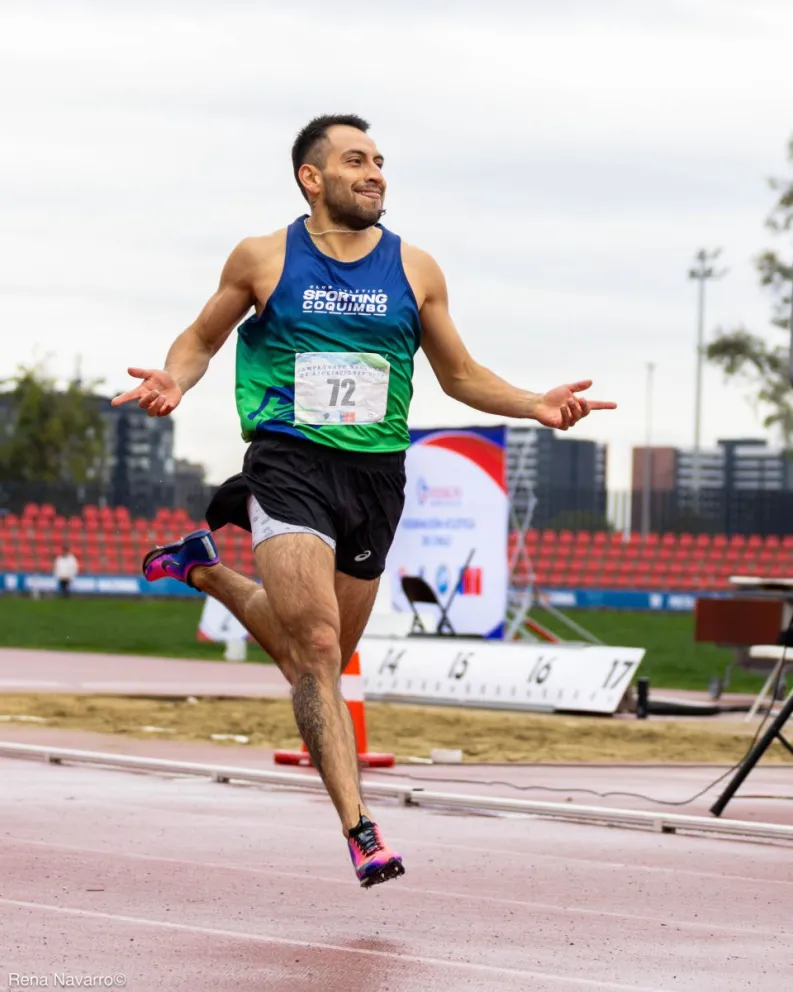 Todas las miradas apuntan a Iván Gustavo Pizarro, quien celebró una actuación que lo vuelve a la cima de la velocidad nacional. (Foto: IP)