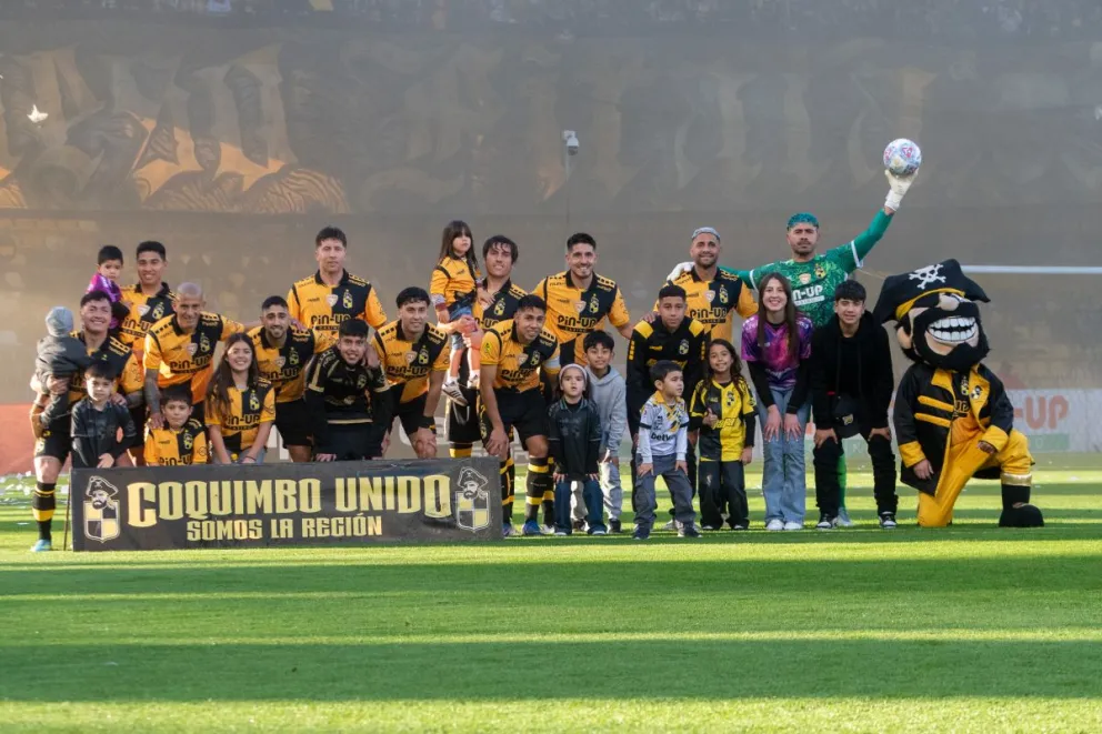 Coquimbo Unido ya se encuentra enfocado en una serie que puede marcar otro hito dentro de su historia y quiere prolongar su campaña y situarse entre los ocho mejores equipos de Sudamérica.