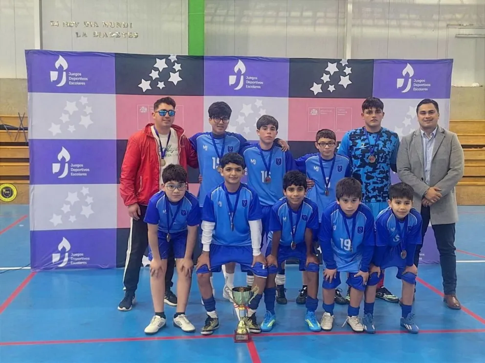 La delegación del Colegio Irma Salas de Punitaqui representará a Limarí en la instancia regional del Futsal. (Foto: IND)