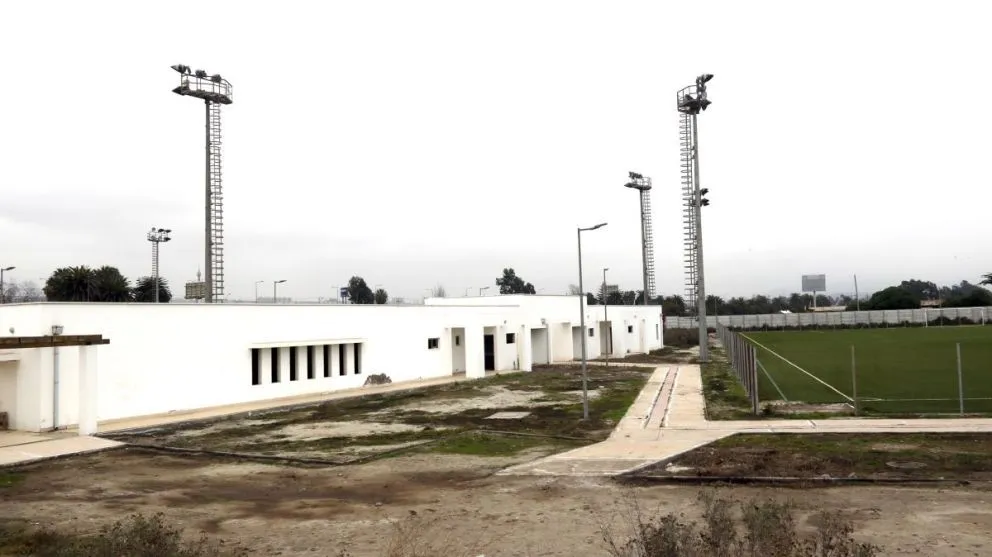 En La Serena, el Complejo Deportivo y Obras Complementarias Vegas Sur continúa sin registrar avances significativos debido a que aún no se presenta la reevaluación requerida para retomar el proyecto. (Foto: Cedida)