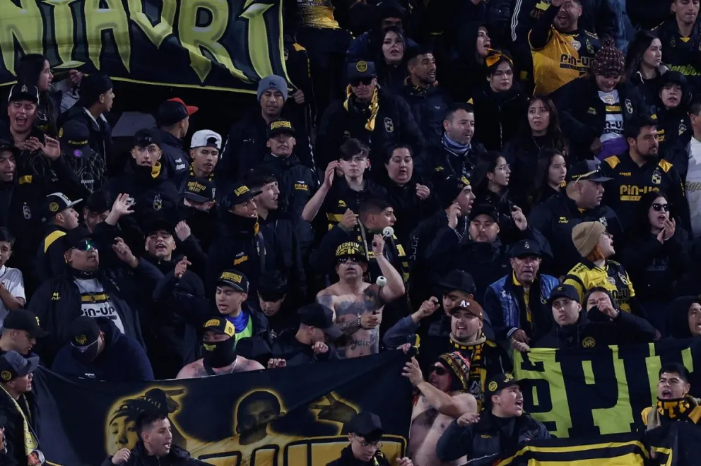 Más de 2.500 hinchas de Coquimbo Unido se trasladaron a Argentina para seguir el partido ante Platense, número que, sin duda, se quintuplicará para la revancha, en la que el Pirata buscará hacer valer su localía. (Foto: EFE)