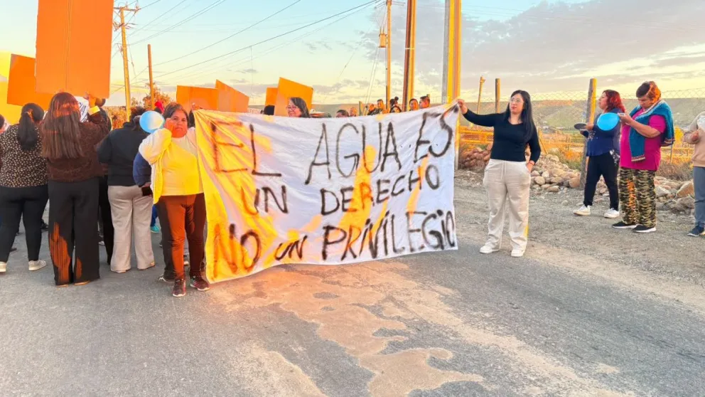 El malestar acumulado derivó en una manifestación realizada esta semana por vecinos de la localidad, quienes se reunieron en el cruce hacia Los Llanos para visibilizar su situación. (Foto: Cedida)