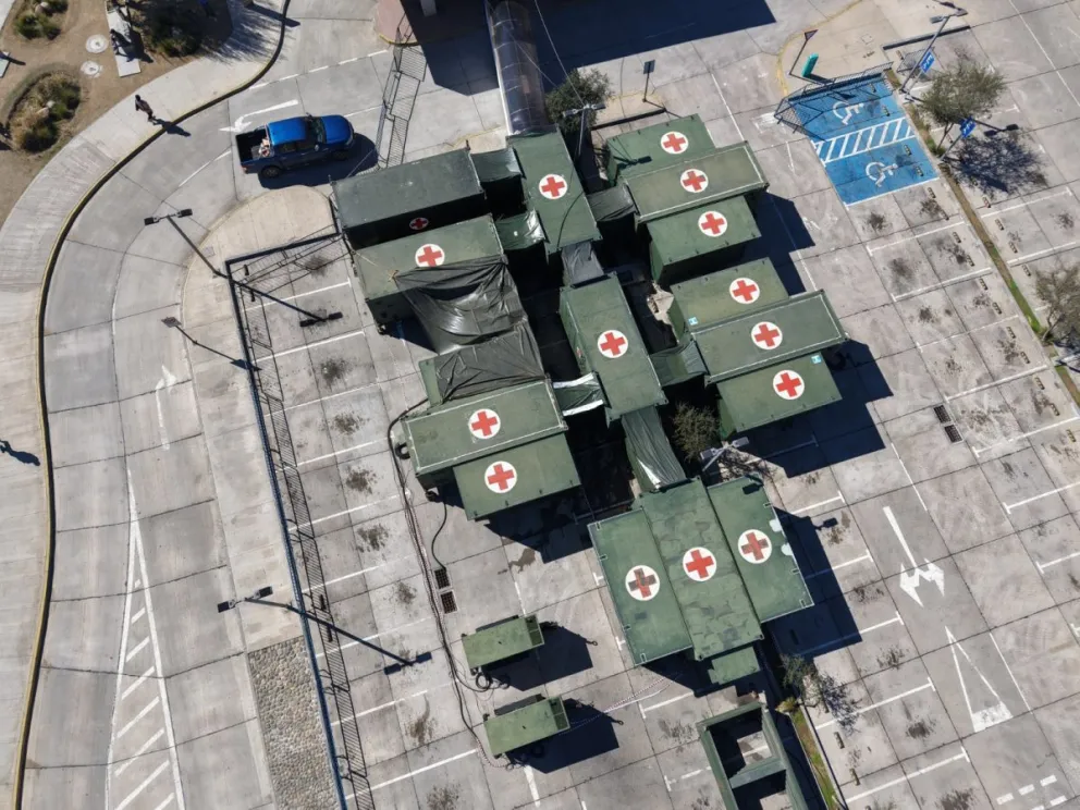 Una de las principales medidas para sostener la capacidad quirúrgica será el Hospital Modular de Campaña instalado por el Ejército en Ovalle. 