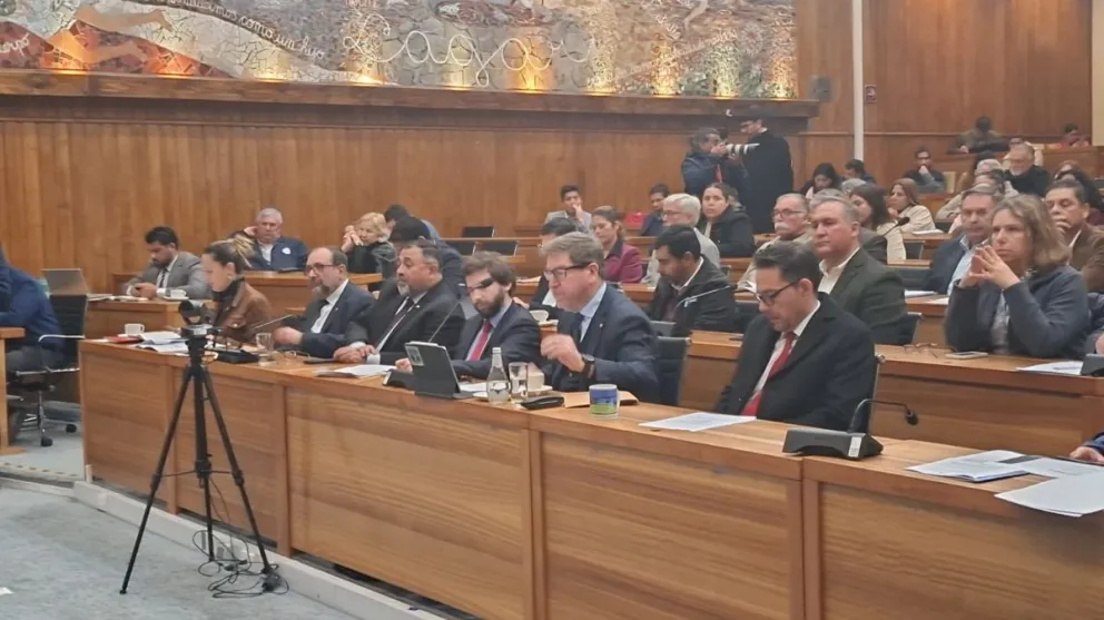 El ministro de Economía y Minería, Daniel Mas, presentó el plan de recuperación productiva para la región impulsado por el gobierno. (Foto: Cedida)