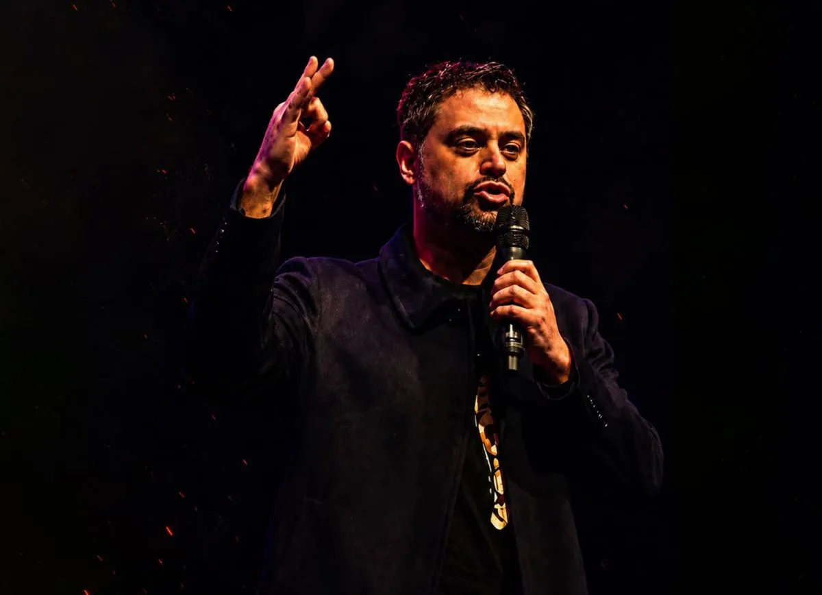 Manouchehri en Congreso Jóvenes Futuro: Chile y las reglas del mundo digital