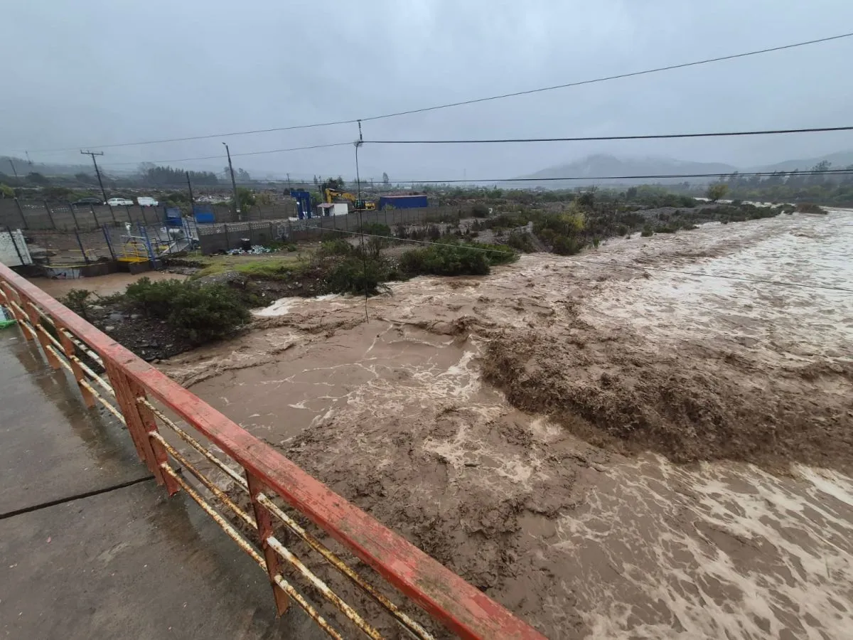 Aguas del Valle activa tranque de respaldo y alerta amarilla por turbiedad en río Elqui Aguas del Valle activa tranque de respaldo y alerta amarilla por turbiedad en río Elqui