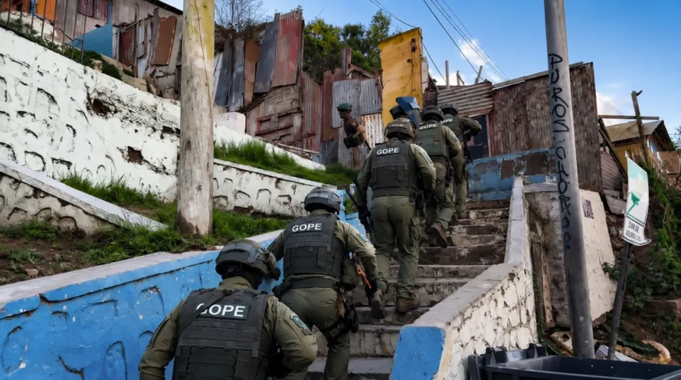 Un peritaje de trayectoria estableció que los disparos recorrieron cerca de 264 metros desde el Mercado del Mar hasta el sexto piso del municipio. (Foto: Cedida)