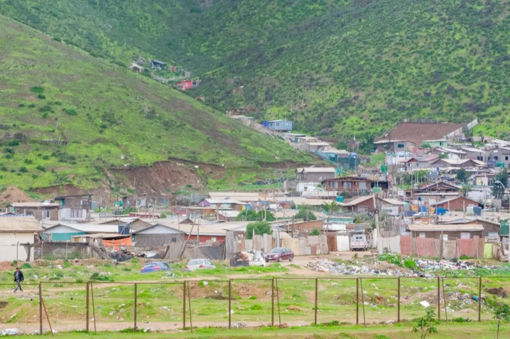 La Varilla concentra ocho de los 12 campamentos existentes en la comuna de La Serena, con más de 1.700 personas viviendo en estos asentamientos, según antecedentes entregados por el municipio (FOTO: Cristian Silva) 
