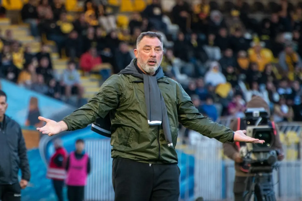 El técnico aurinegro analizó el empate ante Deportes Concepción y anticipó el duelo con Universidad Católica. (FOTO: Cristian Silva) 