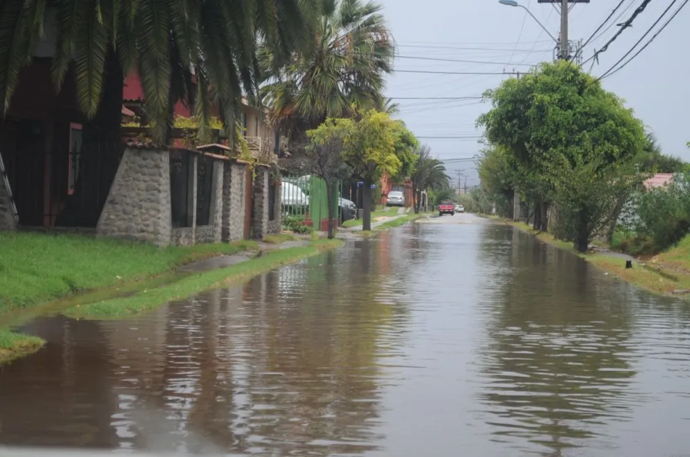 Tras las lluvias de este año, la Región de Coquimbo pasó de cerca de un 10% de agua embalsada a fines de junio a aproximadamente un 29%, aunque especialistas advierten que este repunte no pone fin a la crisis hídrica.