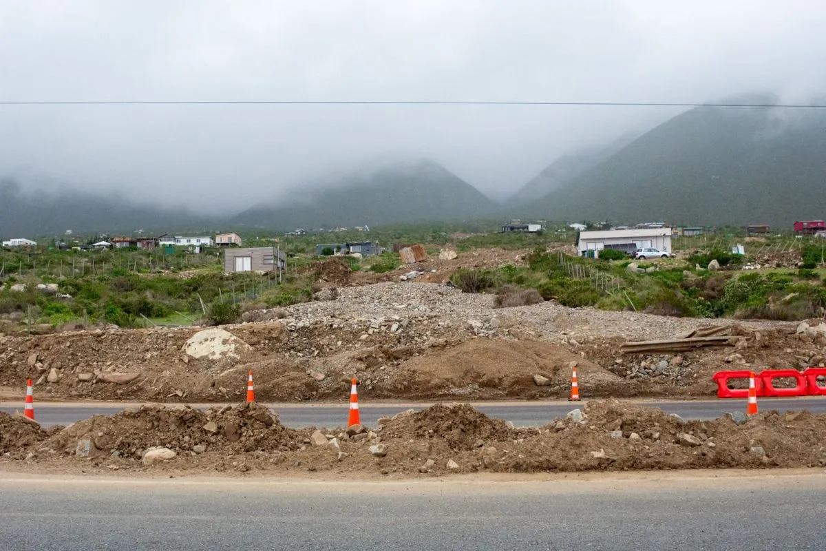 Arrayán Costero: Problemas en caminos tras temporal Arrayán Costero: Problemas en caminos tras temporal