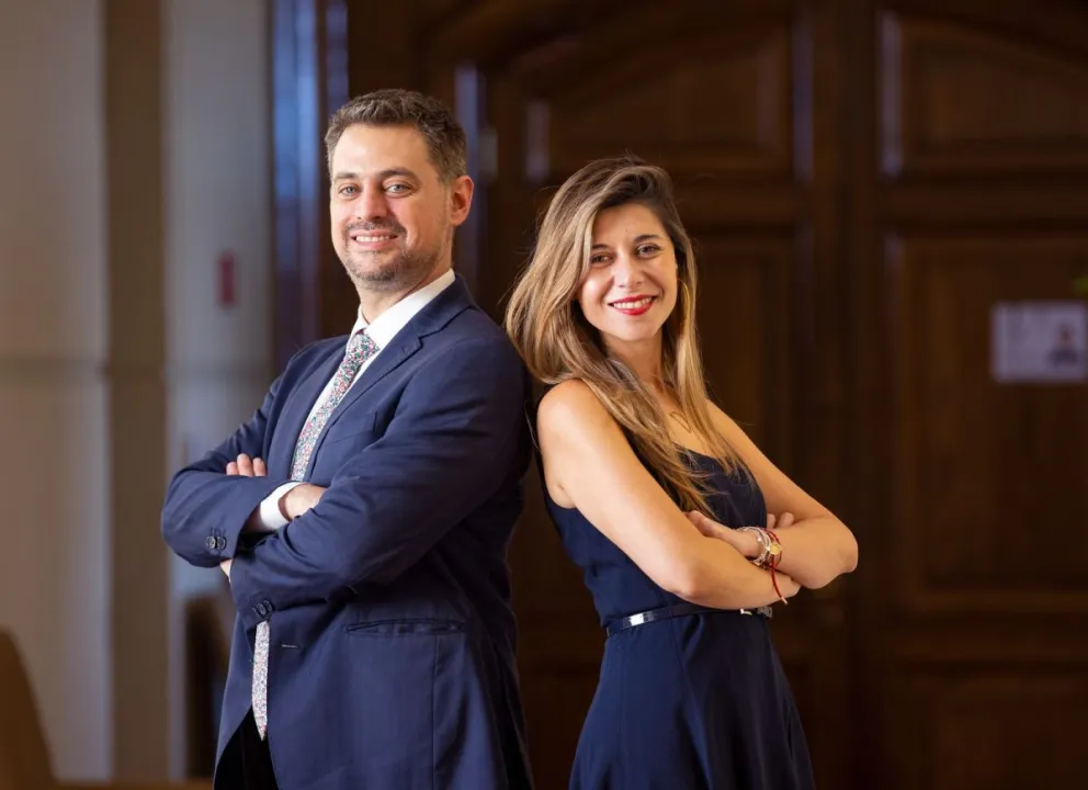 Los parlamentarios Daniella Cicardini y Daniel Manouchehri buscan apoyos transversales para presentar la iniciativa simultáneamente en ambas cámaras del Congreso.
