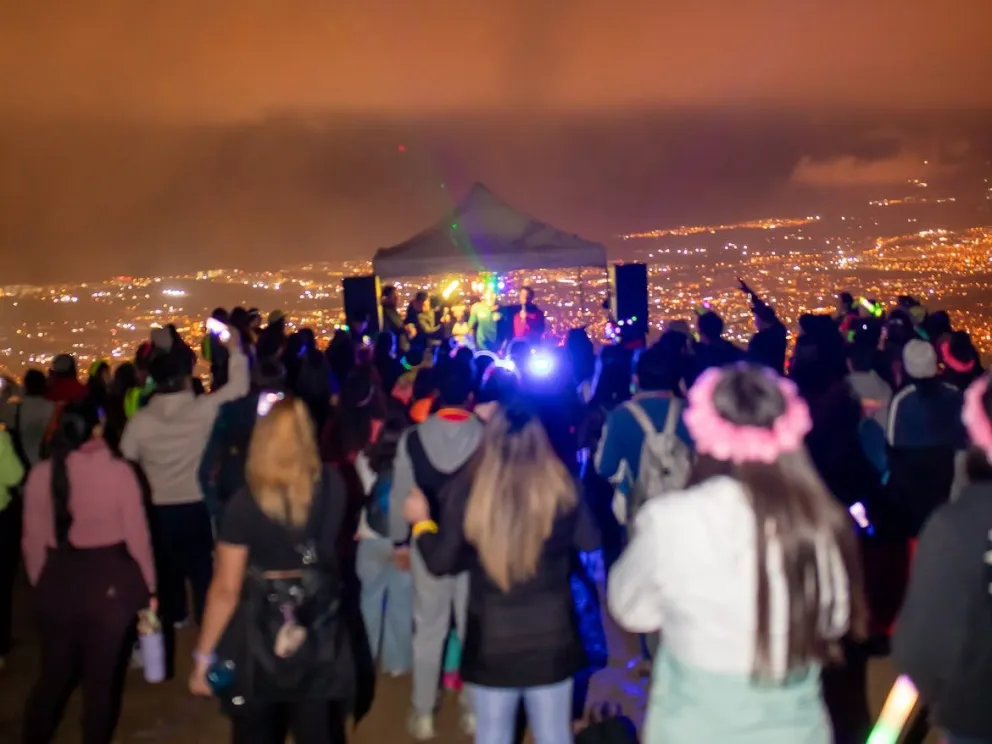 Desde SERVIU indicaron que, en ningún momento, se les informó sobre la instalación de luces o equipos de música como parte de la actividad autorizada. (Foto: Cedida)