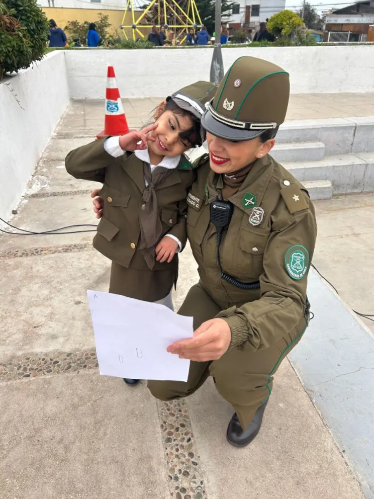 Para la subteniente Camila Delgado, ser carabinera significa asumir un compromiso con la comunidad y estar dispuesto a enfrentar responsabilidades y momentos difíciles. (Foto: Cedida)