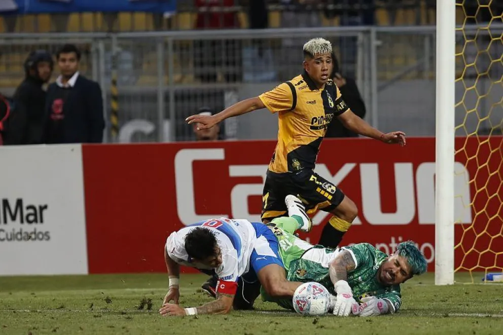 El duelo pendiente que este miércoles disputarán los elencos de Coquimbo Unido y la UC ayudará a quien resulte ganador, dejar atrás el trago amargo de la eliminación en octavos de final de Copa Libertadores. (Foto: El Día)