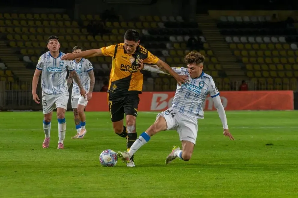 El partido entre Coquimbo Unido y Huachipato fue suspendido a los 68 minutos y 15 segundos, cuando el cuadro visitante se imponía por 1-0.  (Foto: Cristian Silva) 