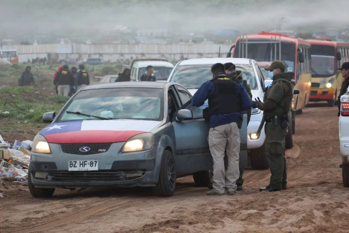 Operativo conjunto en La Varilla: fiscalización de identidad, migratoria y vehicular Operativo conjunto en La Varilla: fiscalización de identidad, migratoria y vehicular