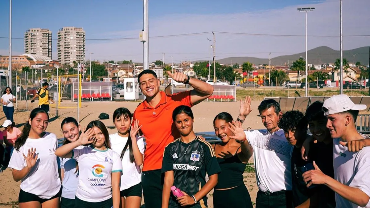Sammis Reyes motiva a jóvenes deportistas de Coquimbo en Arena La Herradura Sammis Reyes motiva a jóvenes deportistas de Coquimbo en Arena La Herradura