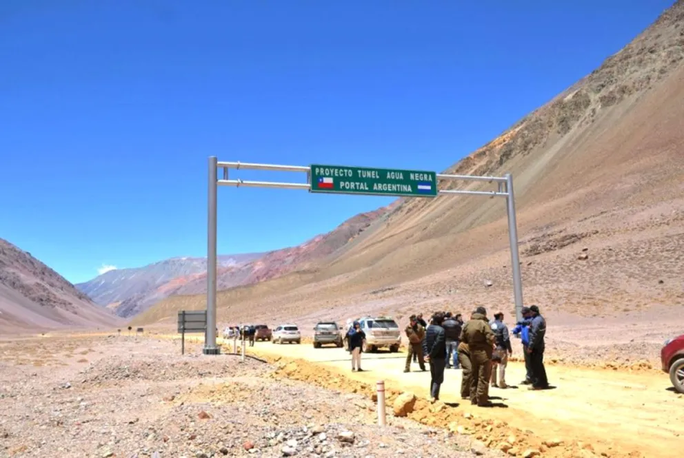De acuerdo a los gremios, la incertidumbre respecto a la apertura del paso de Agua Negra puede significar menos visitantes y actividad para la región. (Foto: El Día)