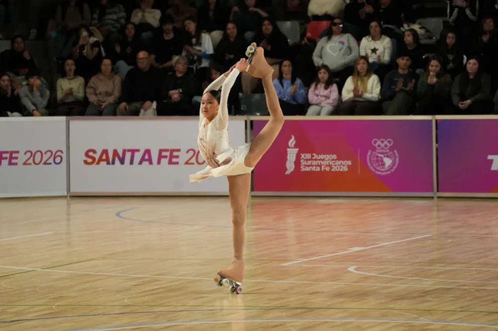 Josefa Ramos Mondaca, de solo 15 años se quedó con el oro en la prueba de patinaje artístico en los Juegos Suramericanos de Argentina.