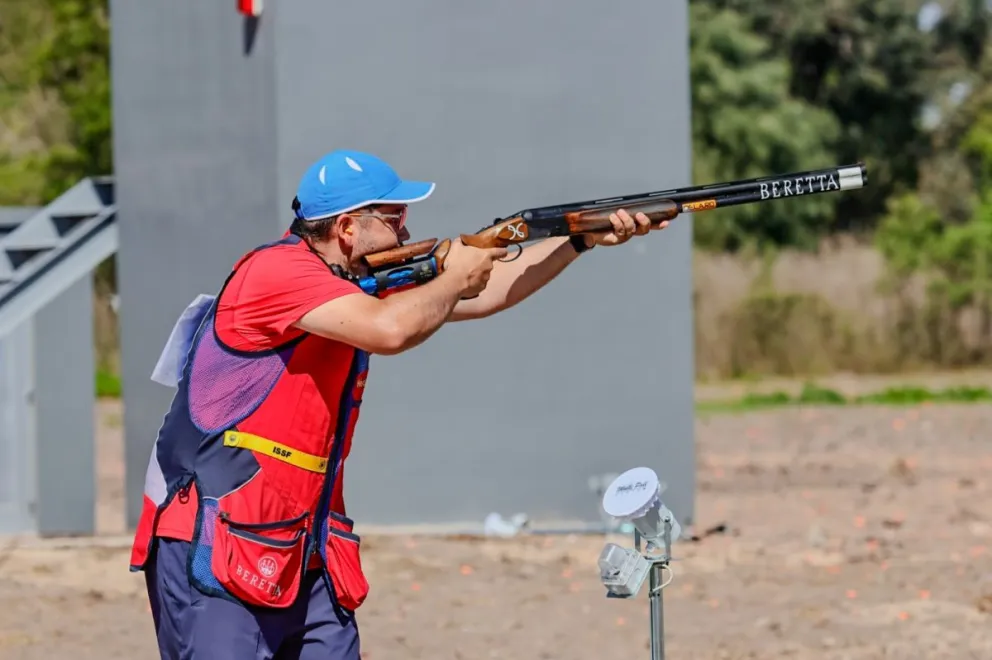 Héctor Flores alcanzó 28 puntos en la final masculina de skeet, resultado que le permitió quedarse con la medalla de bronce en los Juegos Suramericanos Santa Fe 2026.