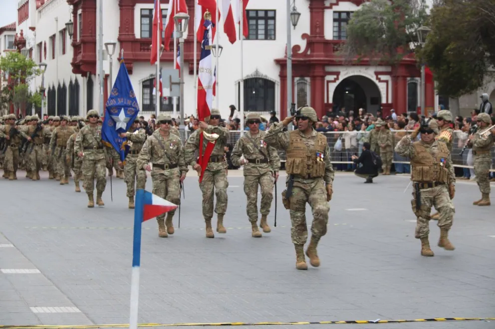 Este jueves 17 de septiembre, en La Serena, se desarrolló el tradicional desfile en honor a las Glorias del Ejército. 