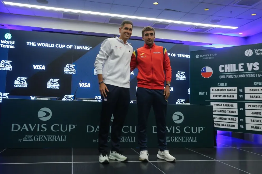Tabilo y Mérida inaugurarán la Copa Davis entre Chile y España, serie que corresponde  a la segunda ronda de la etapa de Qualifiers que clasifica a la fase de los ocho mejores del torneo o Final 8. (Foto: Federación de Tenis de Chile)
