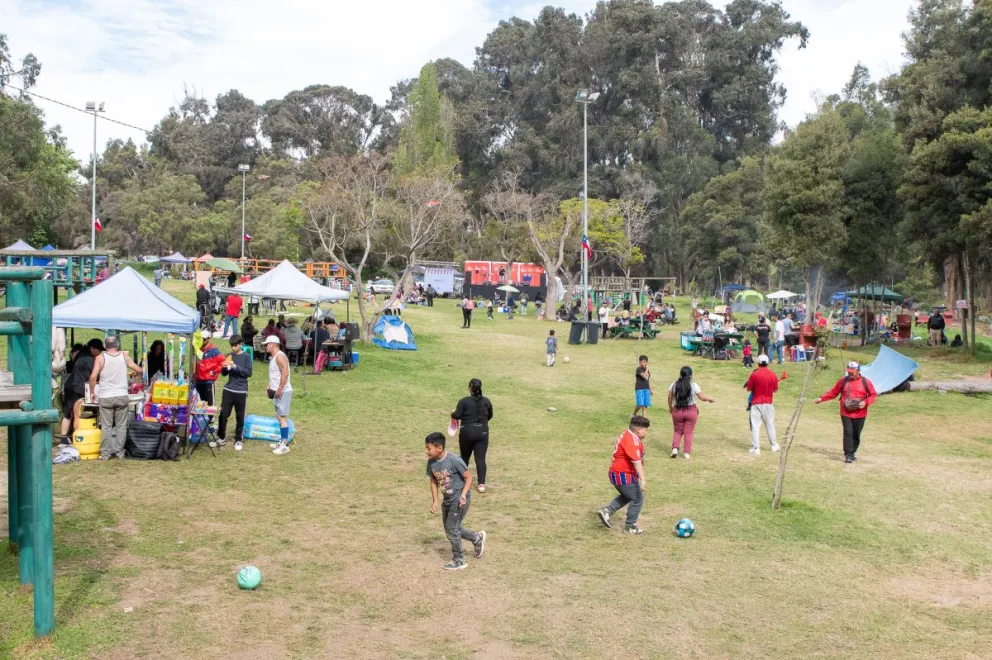 El parque Gabriel Coll Dalmau de La Serena es uno de los recintos predilectos por los serenenses para Fiestas patrias.