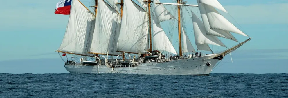 El Buque Escuela tomó el nombre de "Esmeralda" en conmemoración al nombre de la fragata capturada en El Callao por el Almirante Lord Thomas Alexander Cochrane. Créditos: Armada de Chile 