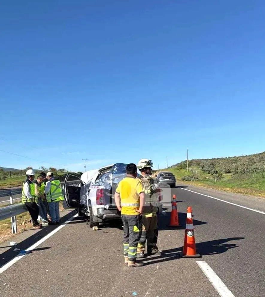 En el kilómetro 410 de la ruta 5 Norte se produjo el fatal volcamiento de una camioneta. (Foto: Cedida)