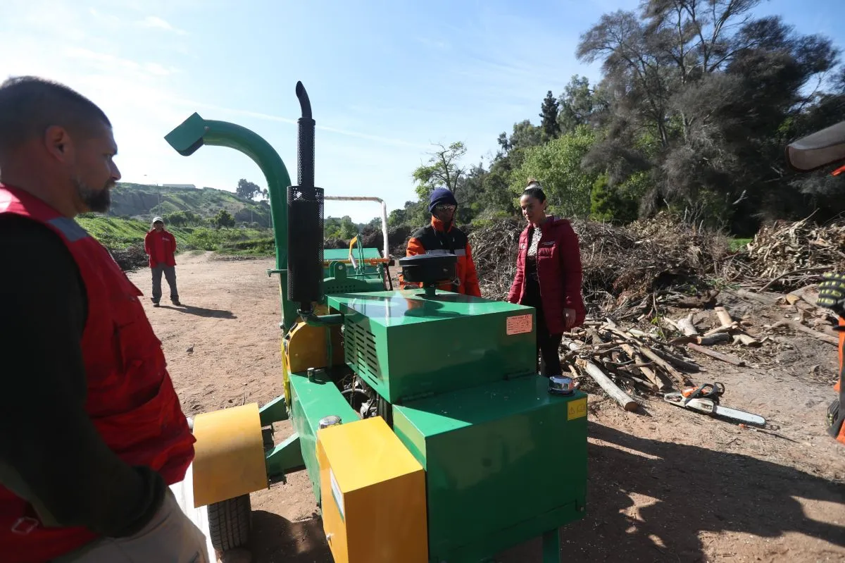 Municipio de La Serena incorpora chipeadora para reutilizar residuos vegetales Municipio de La Serena incorpora chipeadora para reutilizar residuos vegetales