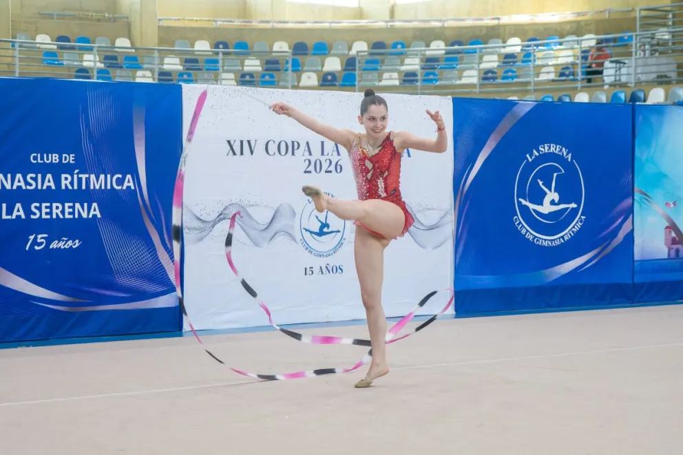 Este domingo se desarrolló la jornada de clausura de la XIV edición de la Copa La Serena de Gimnasia Rítmica que organiza el club de la capital regional. (Foto: Cristian Silva)
