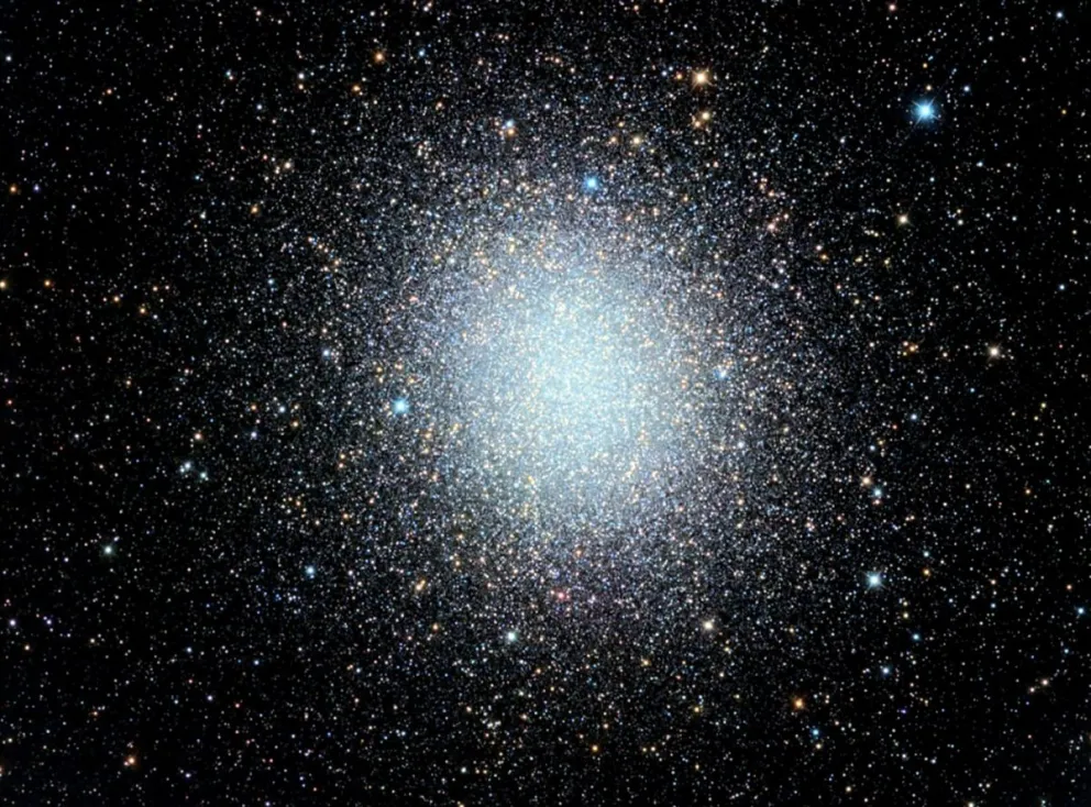 El profesional logró este galardón tras captar una impresionante imagen que registra a Omega Centauri, el cúmulo globular más grande y luminoso asociado a nuestra galaxia. (Foto: Cedida)