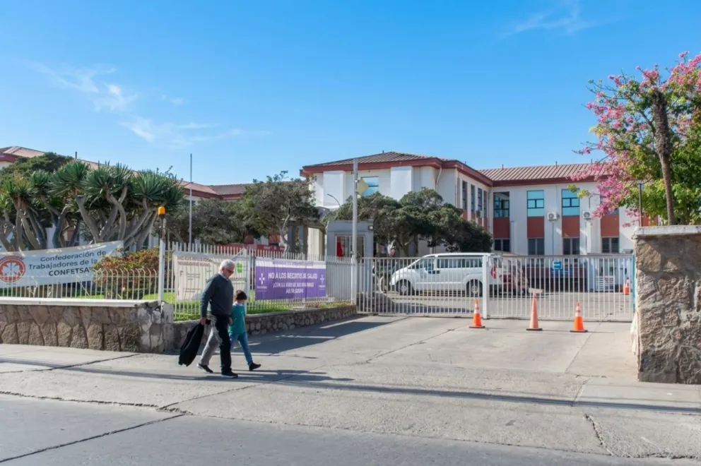 En dependencias del Hospital San Juan de Dios de La Serena se encuentra internado un niño de 8 años que fue herido a bala en La Antena. (Foto: Cristian Silva)