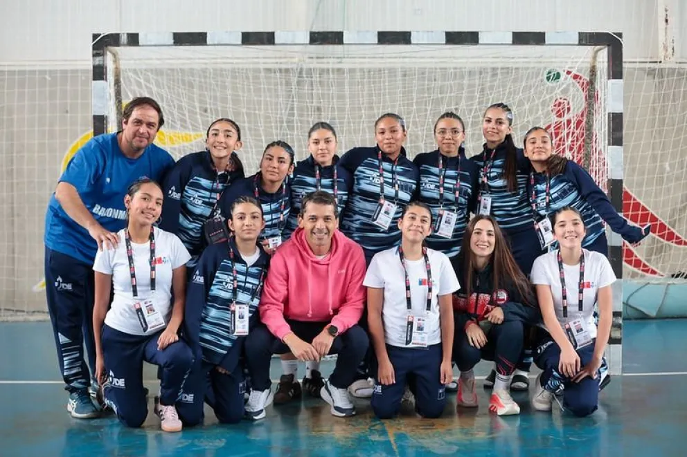 Los elencos femeninos Sub 14 de balonmano del San Viator y de básquetbol del Santa Teresa de Illapel esperan prolongar su buen momento en la Final Nacional de los JDE.