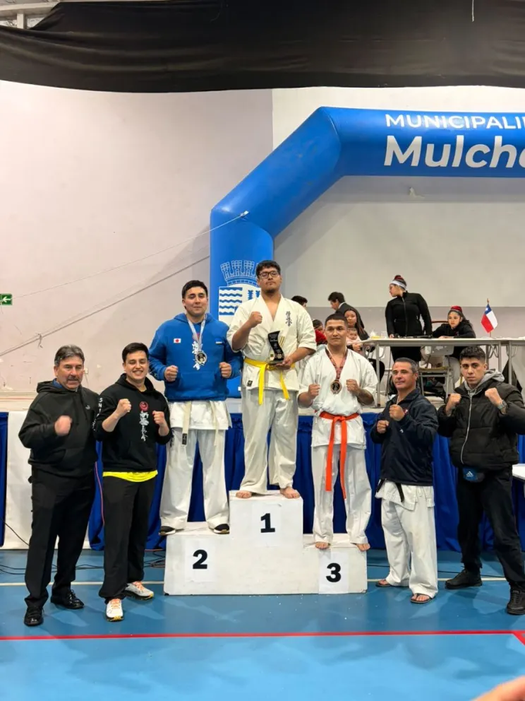 El deportista, representante de la Academia Hekireki Dojo La Serena, compitió en una de las modalidades más exigentes de las artes marciales en la comuna de Mulchén. (Foto: Cedida)