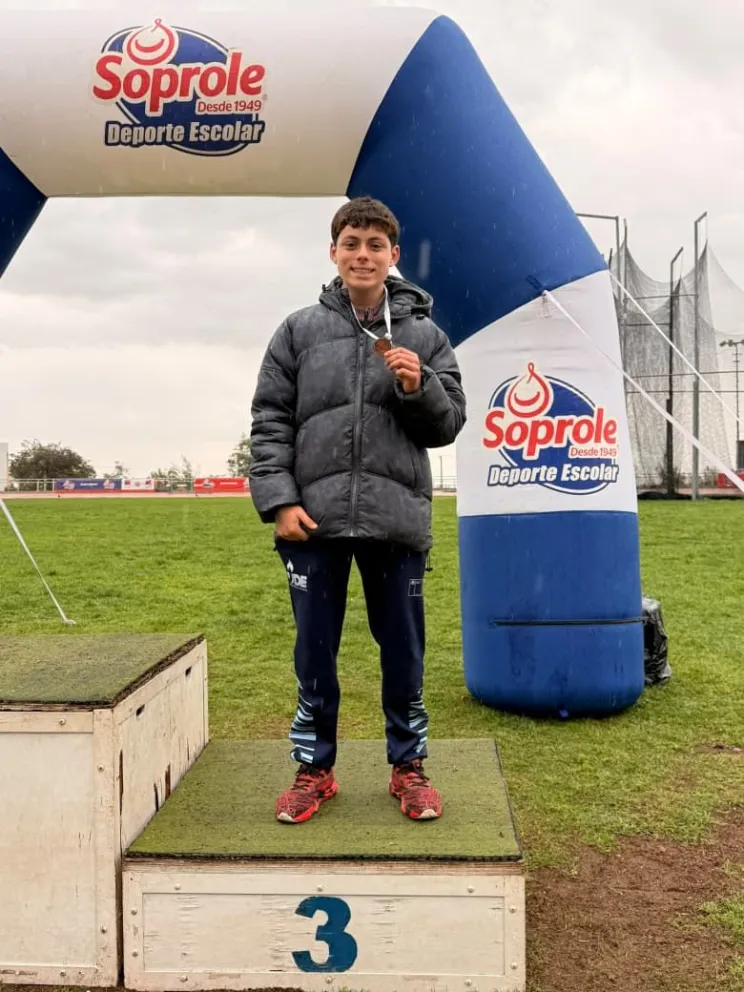 La participación de la misión limarina dejó señales alentadoras para el atletismo ovallino en el torneo de carácter nacional celebrado en Santiago.