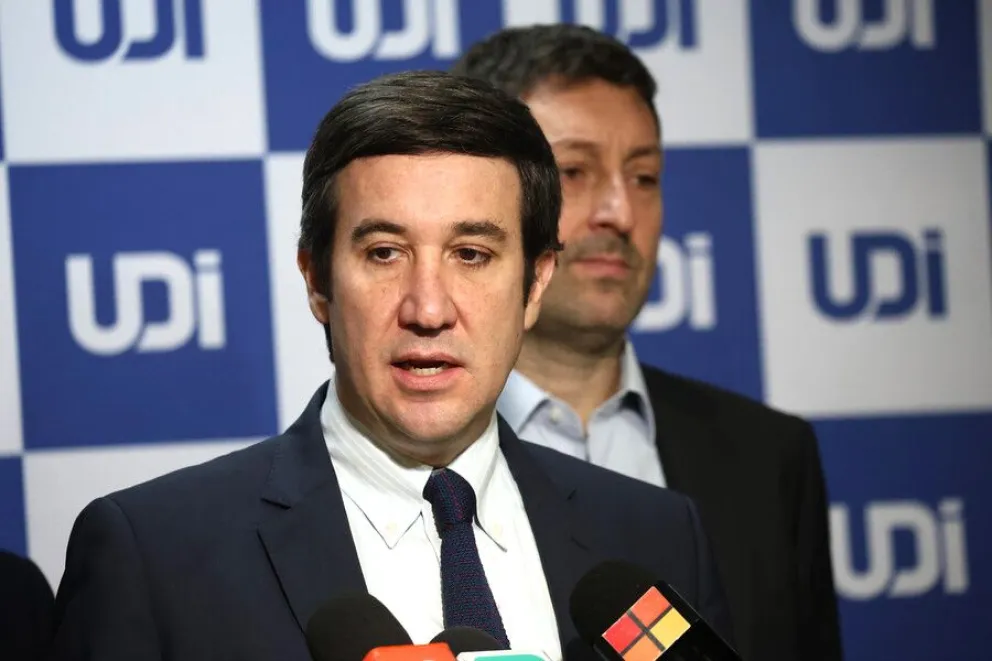 El presidente de la UDI, Guillermo Ramírez, desató una fuerte polémica tras responsabilizar la gratuidad en la educación superior a la baja en jóvenes que hacen el Servicio Militar.